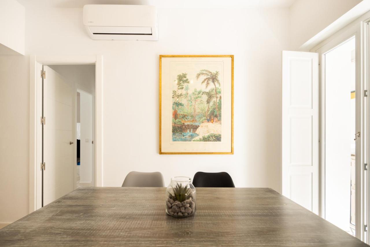 Suite Catedral Little Apartments Cádiz Exterior photo
